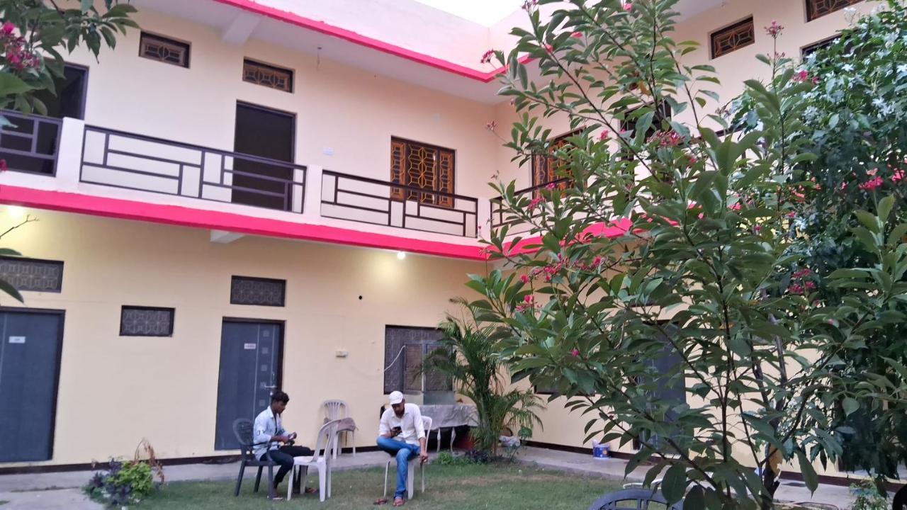 Blue Sky Homestay Khajurāho Exteriér fotografie